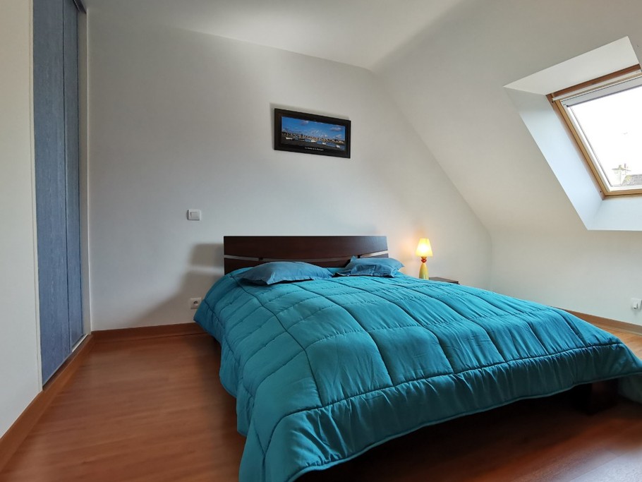 Etage: Chambre 2 avec lit 140