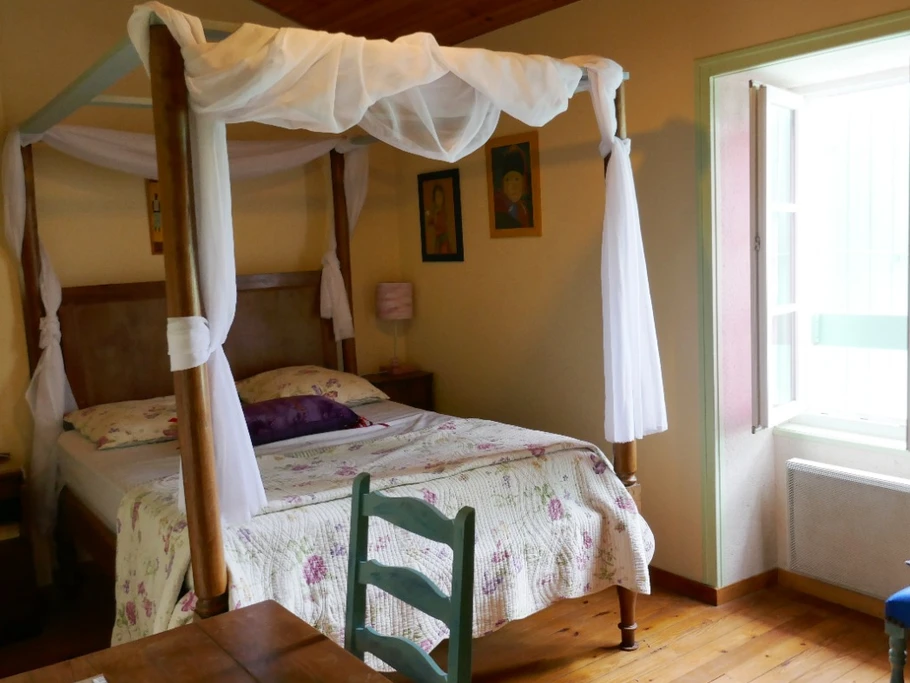 Chambre 2 à l'étage