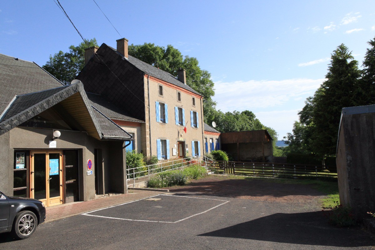 Salle des fêtes, Mairie et gîte