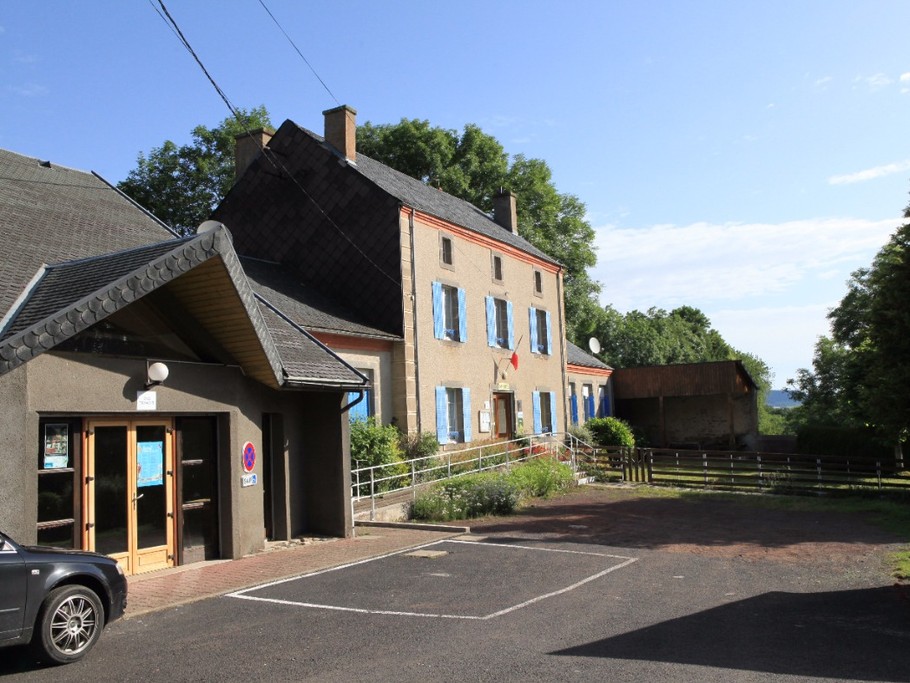 Salle des fêtes, Mairie et gîte