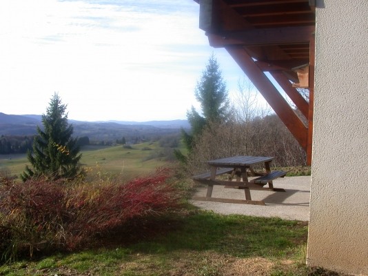 vue depuis le gîte du côté SUD en direction du grandvaux
