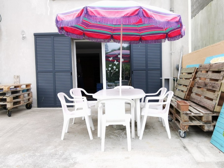 Terrasse en rez de jardin de la maison