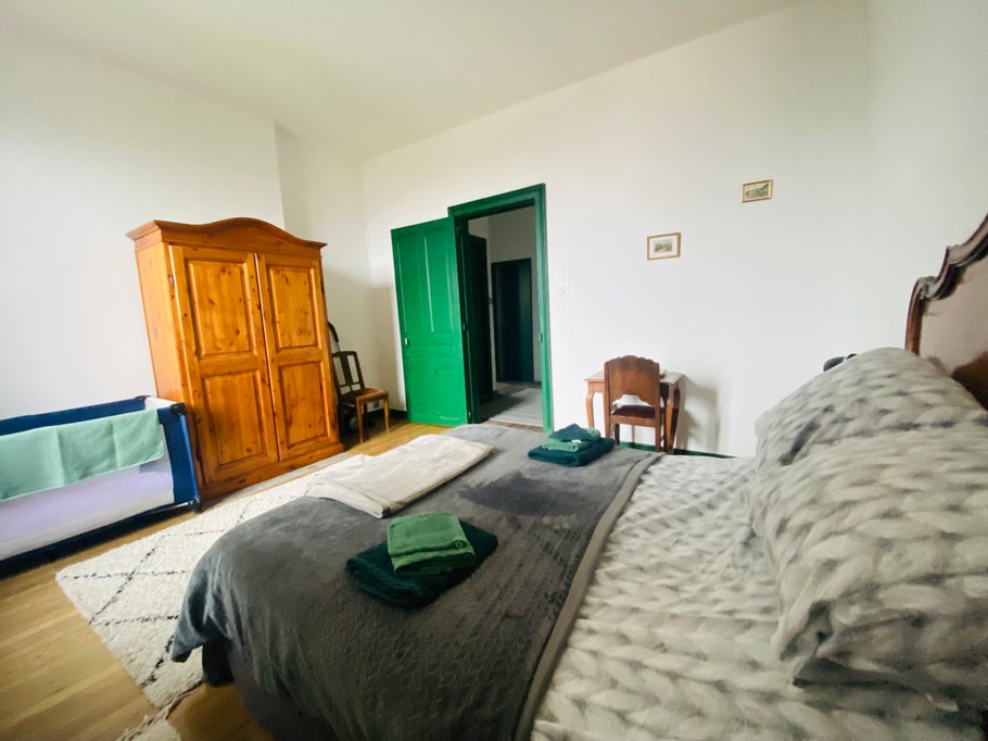 Adult room 1