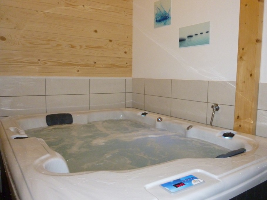 Chalet Au Pied du Kemberg - Spa 3 personnes