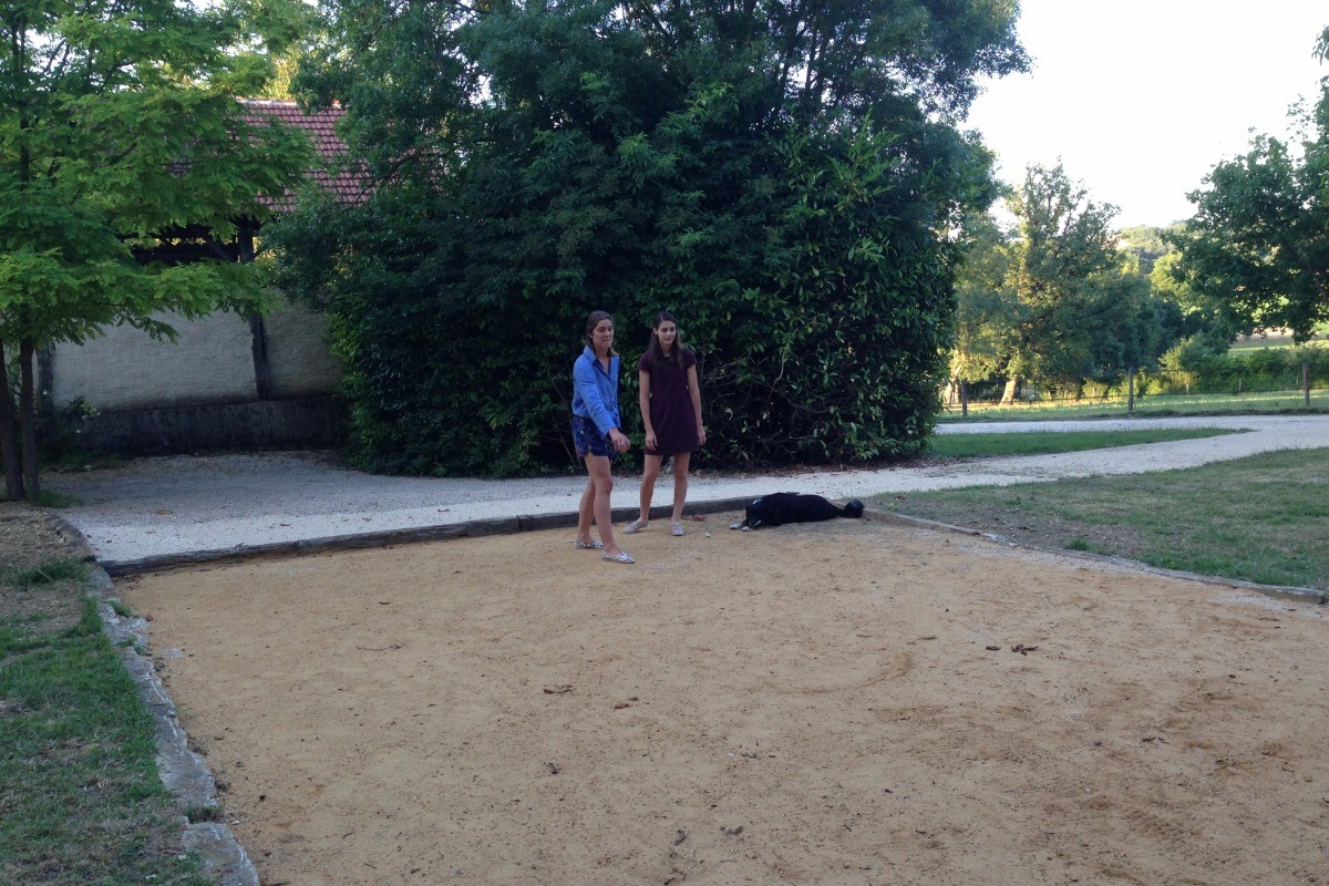 Terrain de petanque, prés du parking