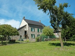 La Betoulle Large-capacity gîte in Creuse in the heart of the Limousin. 6-bedroom house for up to 15 people
