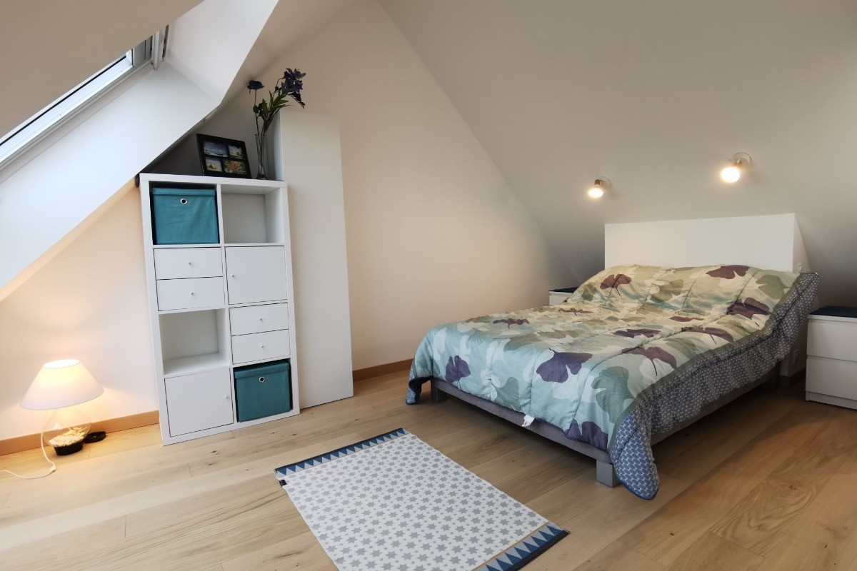 Etage: Chambre avec lit 140 et wc à l'étage