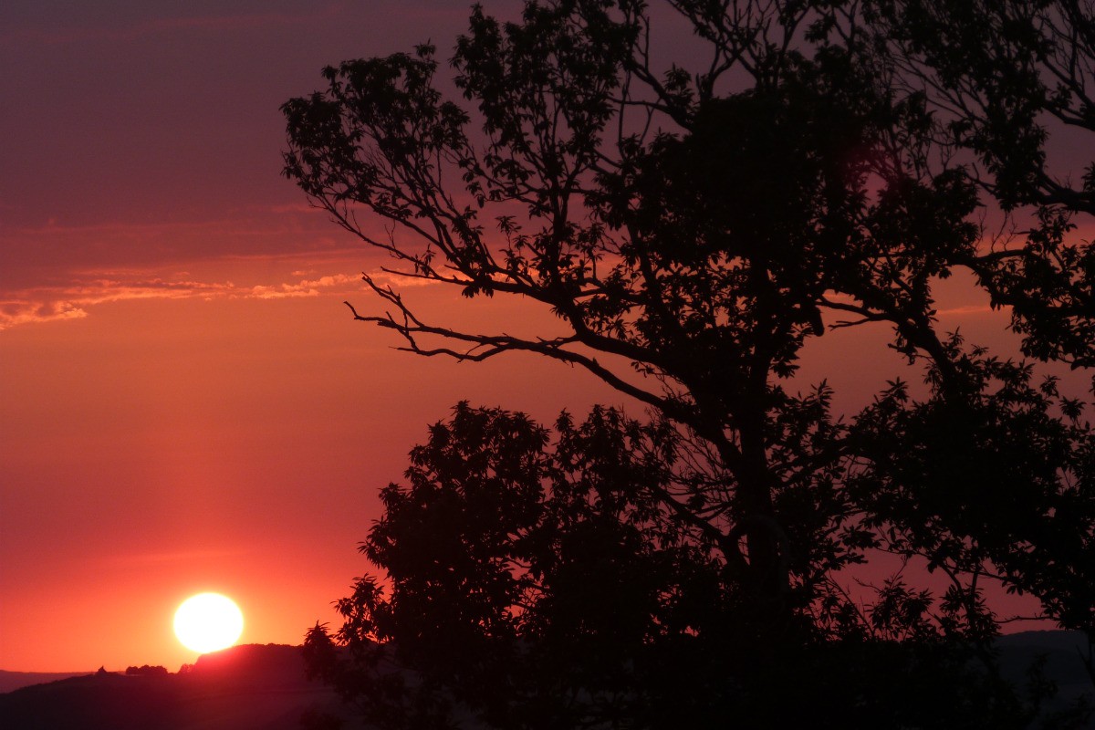 Gîte Morvan - Coucher de soleil au Domaine de Gravillot