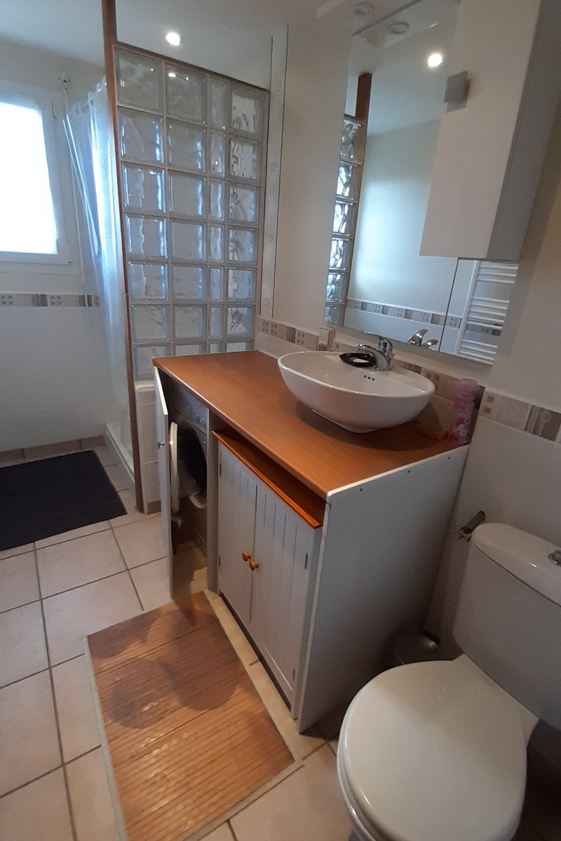 salle de douche + WC