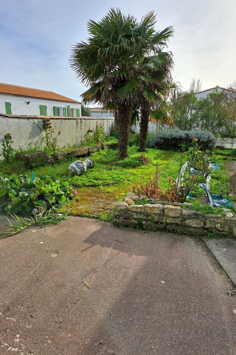 Maison familiale pour 6 personnes, avec jardin clos et garage, proche de la plage à pieds, St Denis d'Oléron, ile d'Oléron, en Charente maritime