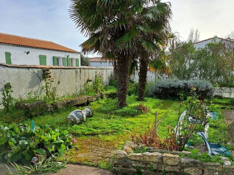 Maison familiale pour 6 personnes, avec jardin clos et garage, proche de la plage à pieds, St Denis d'Oléron, ile d'Oléron, en Charente maritime
