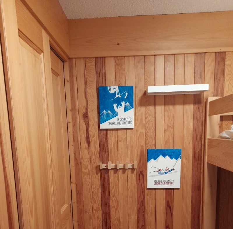 Cabine fermée avec porte coulissante