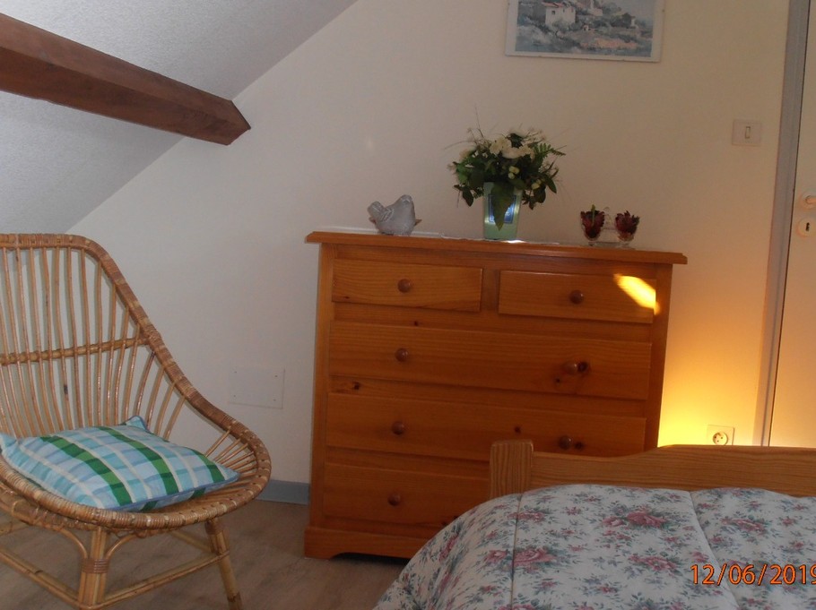 chambre 1 : rangement commode