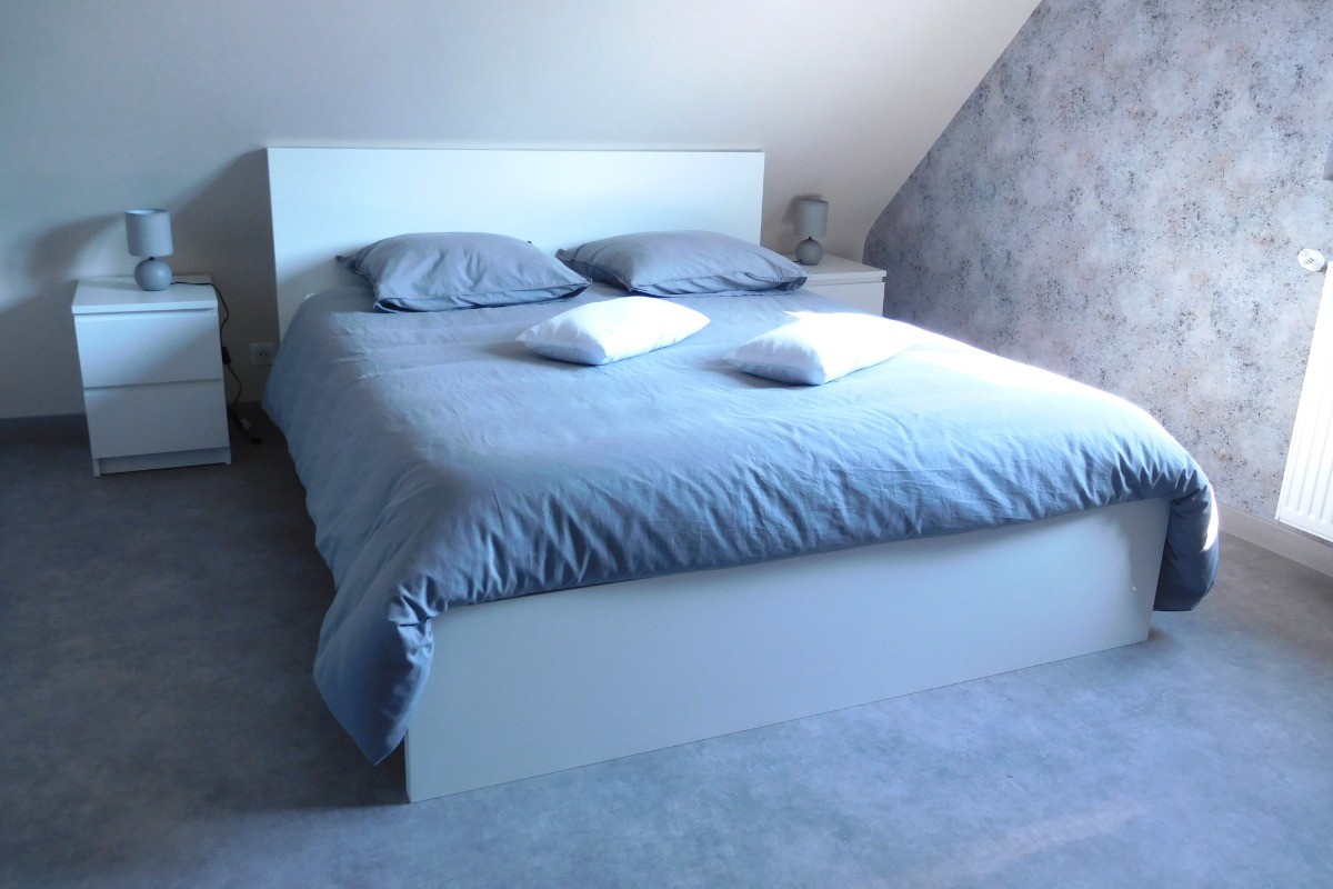 Chambre 2 à l'étage