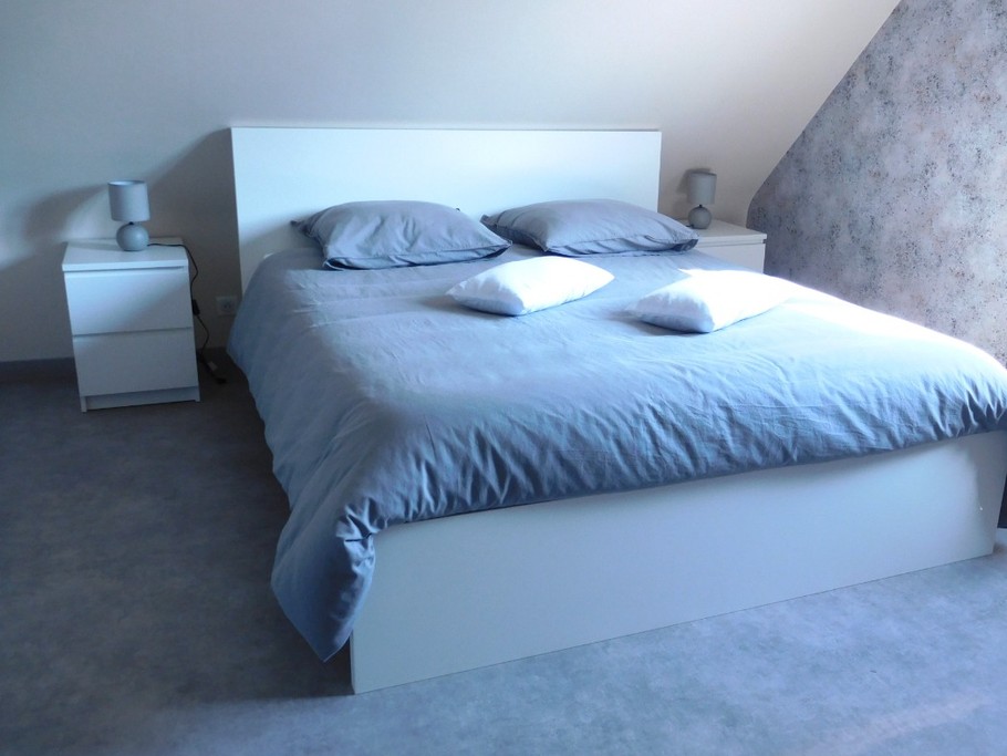 Chambre 2 à l'étage