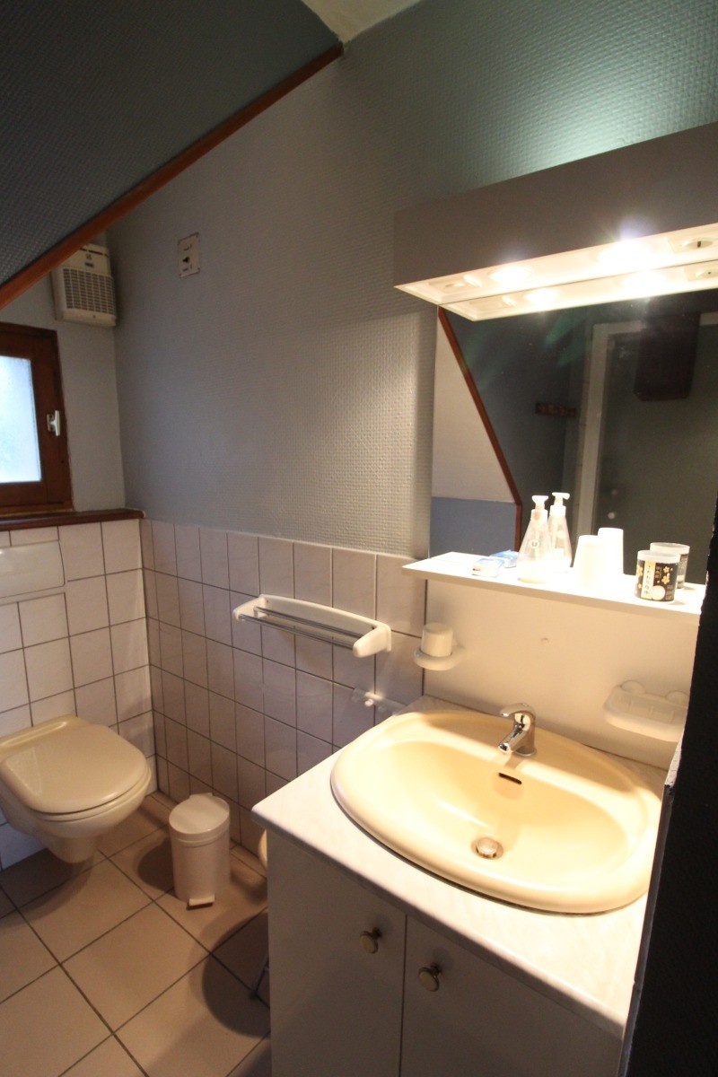 Salle d'eau attenante - Chambre d'hôtes l'An XII - Prairial