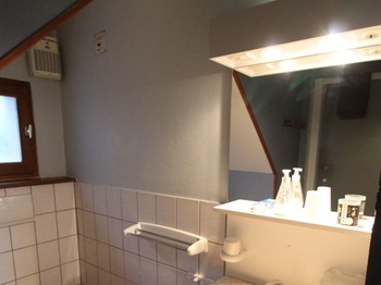 Salle d'eau attenante - Chambre d'hôtes l'An 12 - Prairial