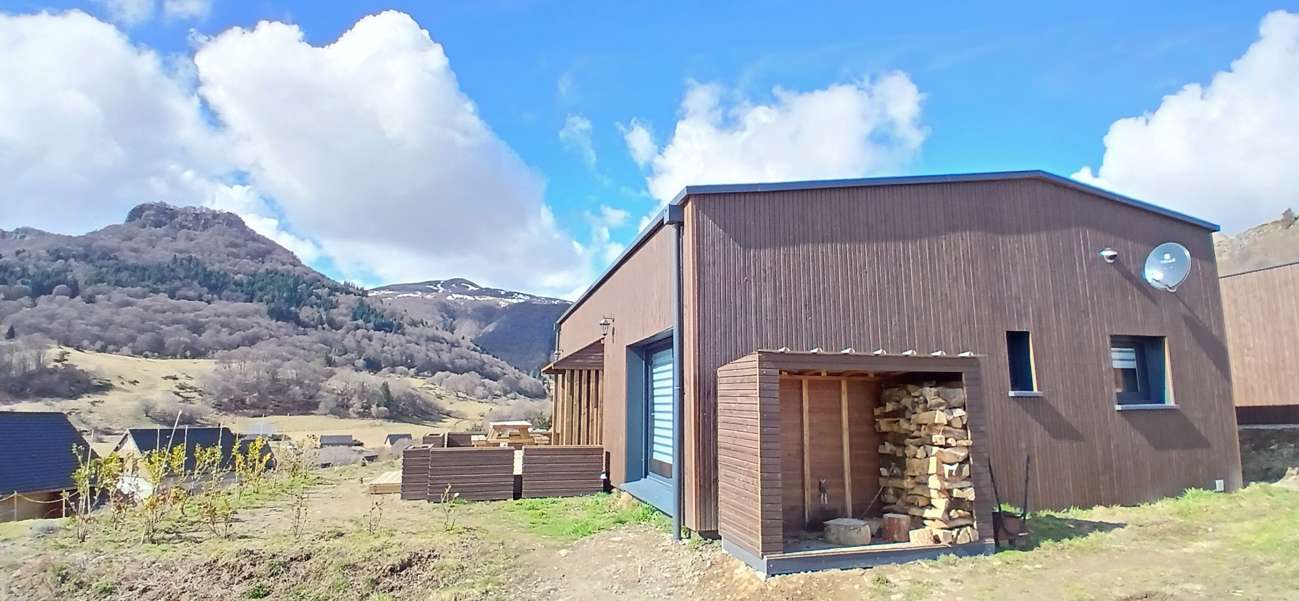 Chalet La Renardière, Moneaux, Chambon sur lac - Vue extérieure