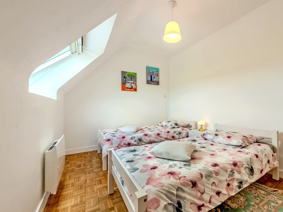 Etage : chambre 4 avec 2 lits de 90