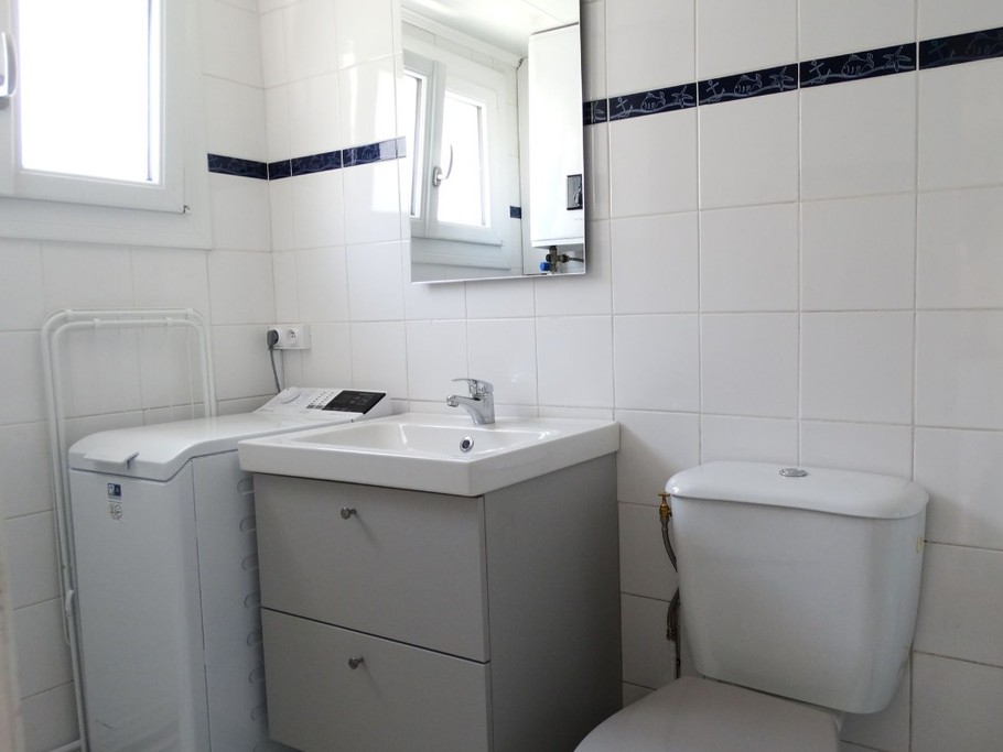 2ème salle d'eau au rez-de-chaussée