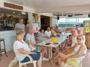 Apéritif convivial à la buvette