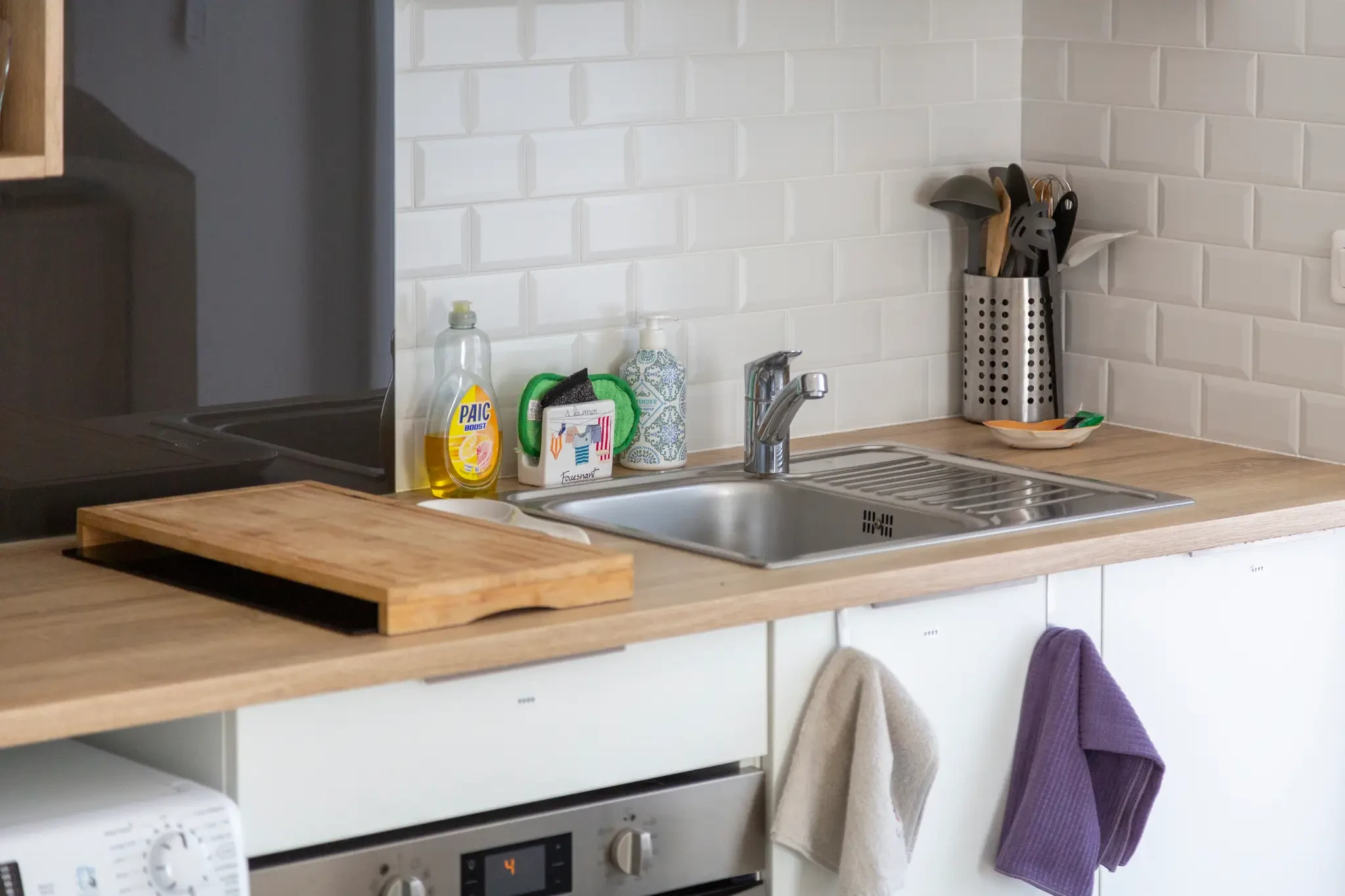 Induction hob and sink