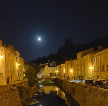 St André by night