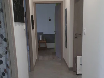 Couloir entre SDB et Chambre N°2 N°3 - Gîte l'Atelier de plain de pied, Gérardmer