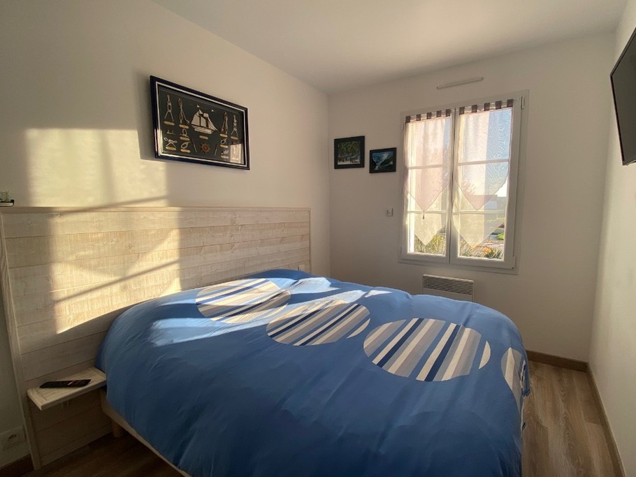 Chambre avec un lit en 160