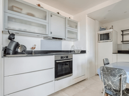 Cuisine ouverte équipée