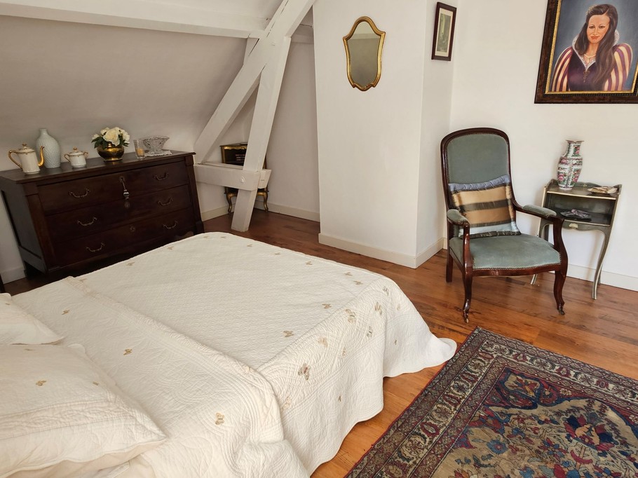 Chambre Cheverny pour 2 très lumineuse au 1er étage