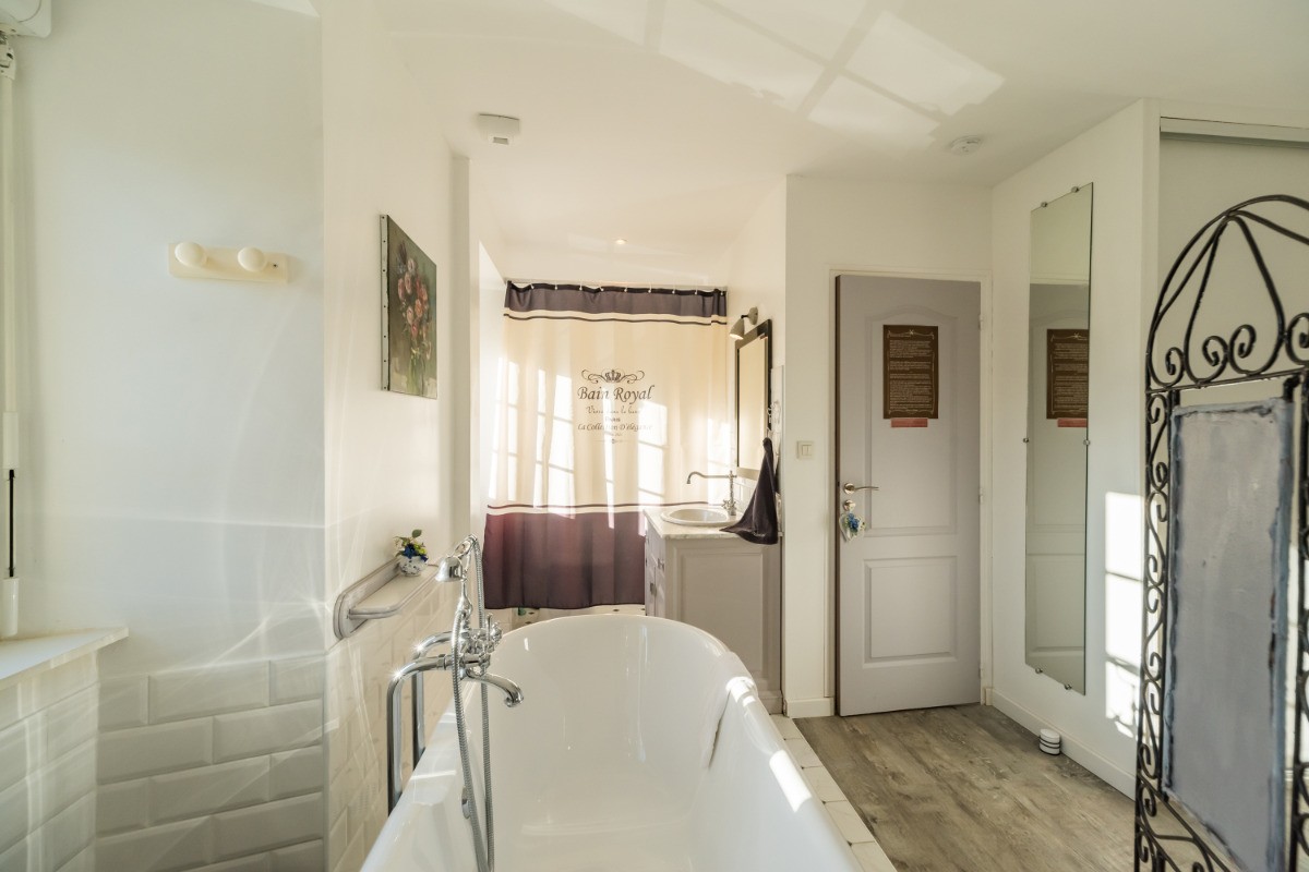 Blanche Romantisme d'Antan - Suite pour 2 personnes - Tonquédec - Côtes d'Armor - Bretagne - Clévacances