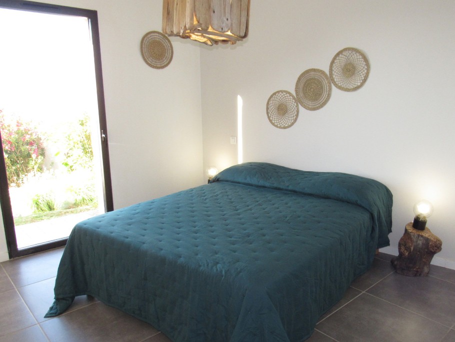 chambre 3 avec lit 160 donnant sur terrasse