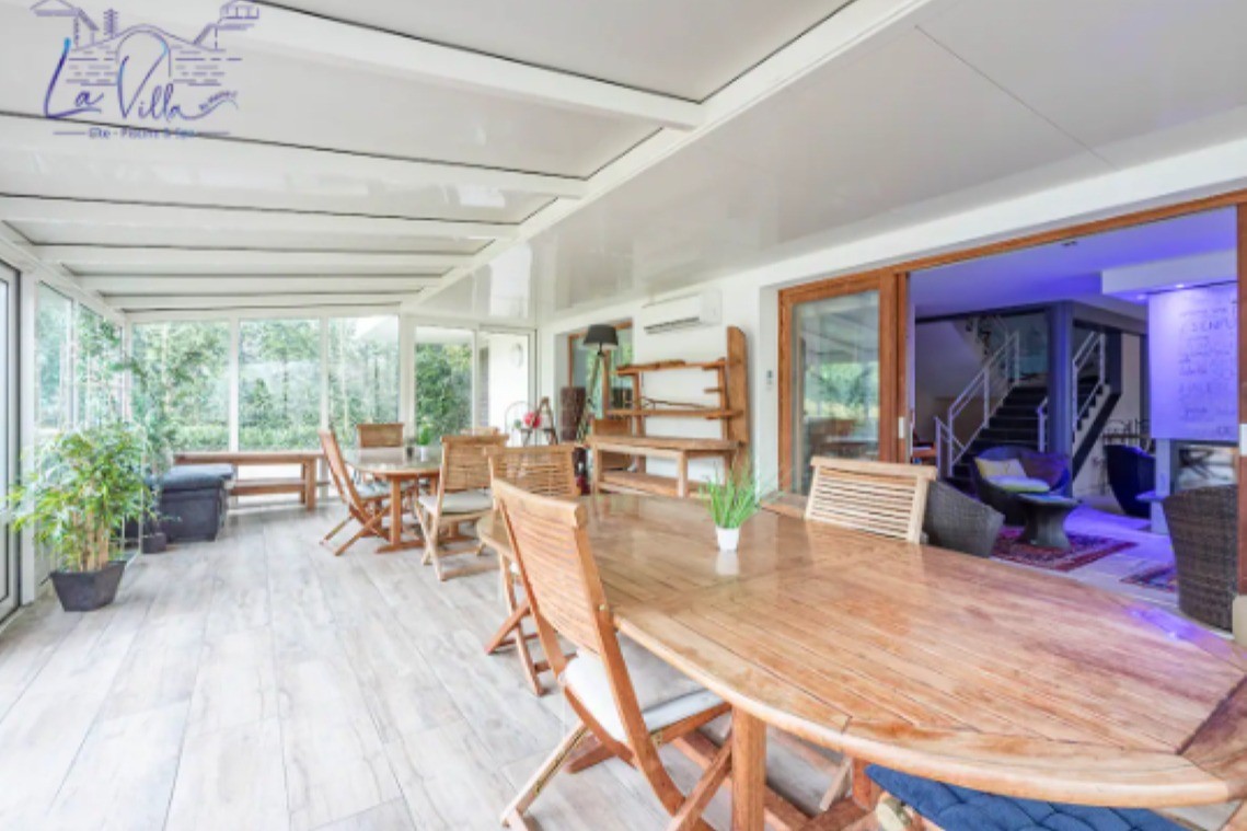 Véranda - Gîte La Grange tout confort avec piscine chauffée, spa, sauna, hammam et salle de sport à Fontenay