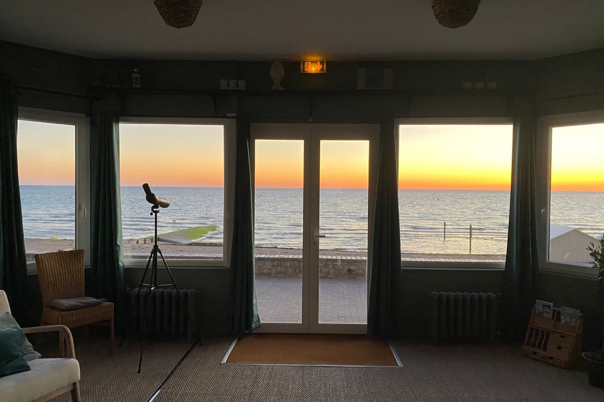Vue sur coucher et lever de soleil