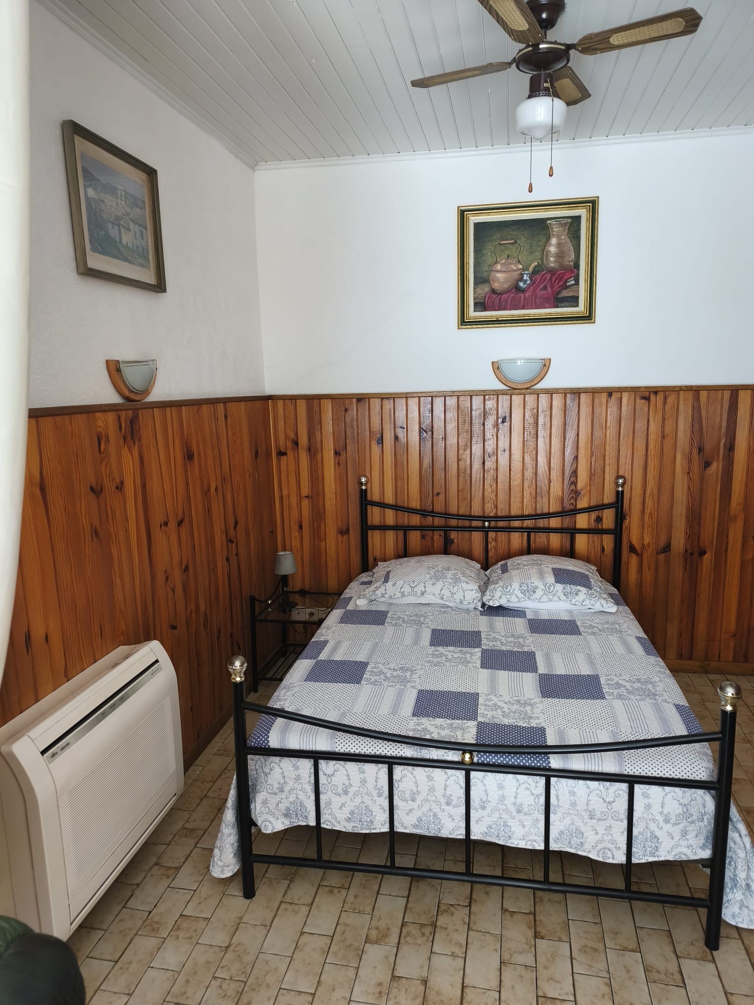 independent bedroom