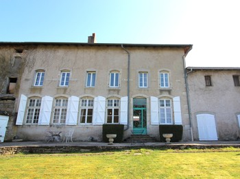 Maison d’Hôtes de Charme du XVIIIᵉ siècle, à Maizières