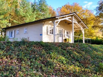 Façade CHALET MILLEPERTUIS Gîte Chez Christiane et Yves 24 Aubas