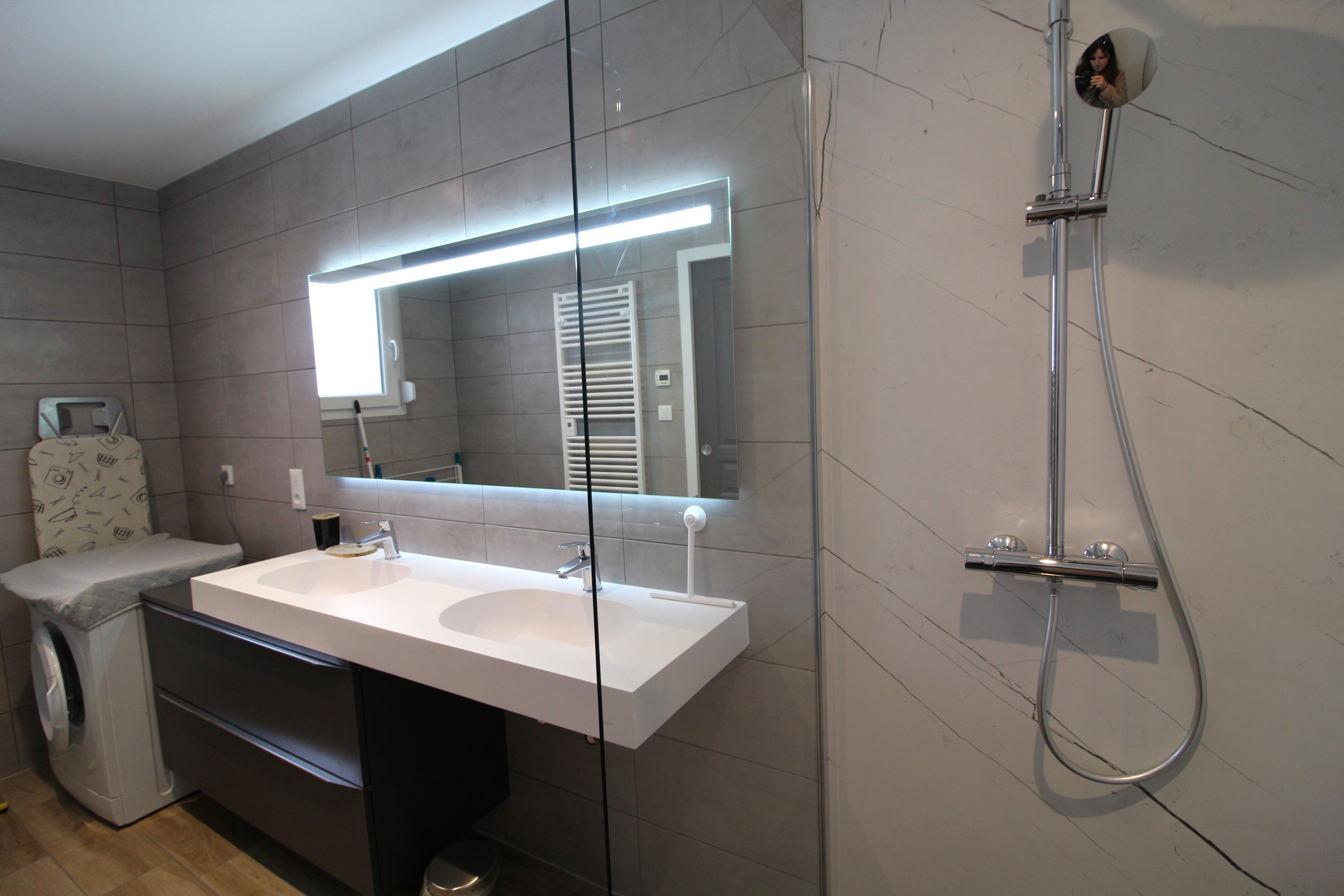 Salle d'eau - Chez Gigi et Malou Gîte Jonquille