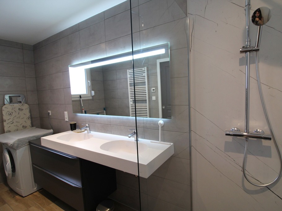 Salle d'eau - Chez Gigi et Malou Gîte Jonquille