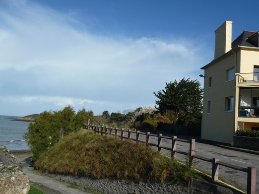 Appartement (véranda) et descente à la plage