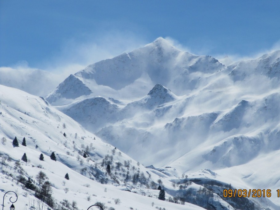 Vue du balcon, le fond de la vallée et Roche Château