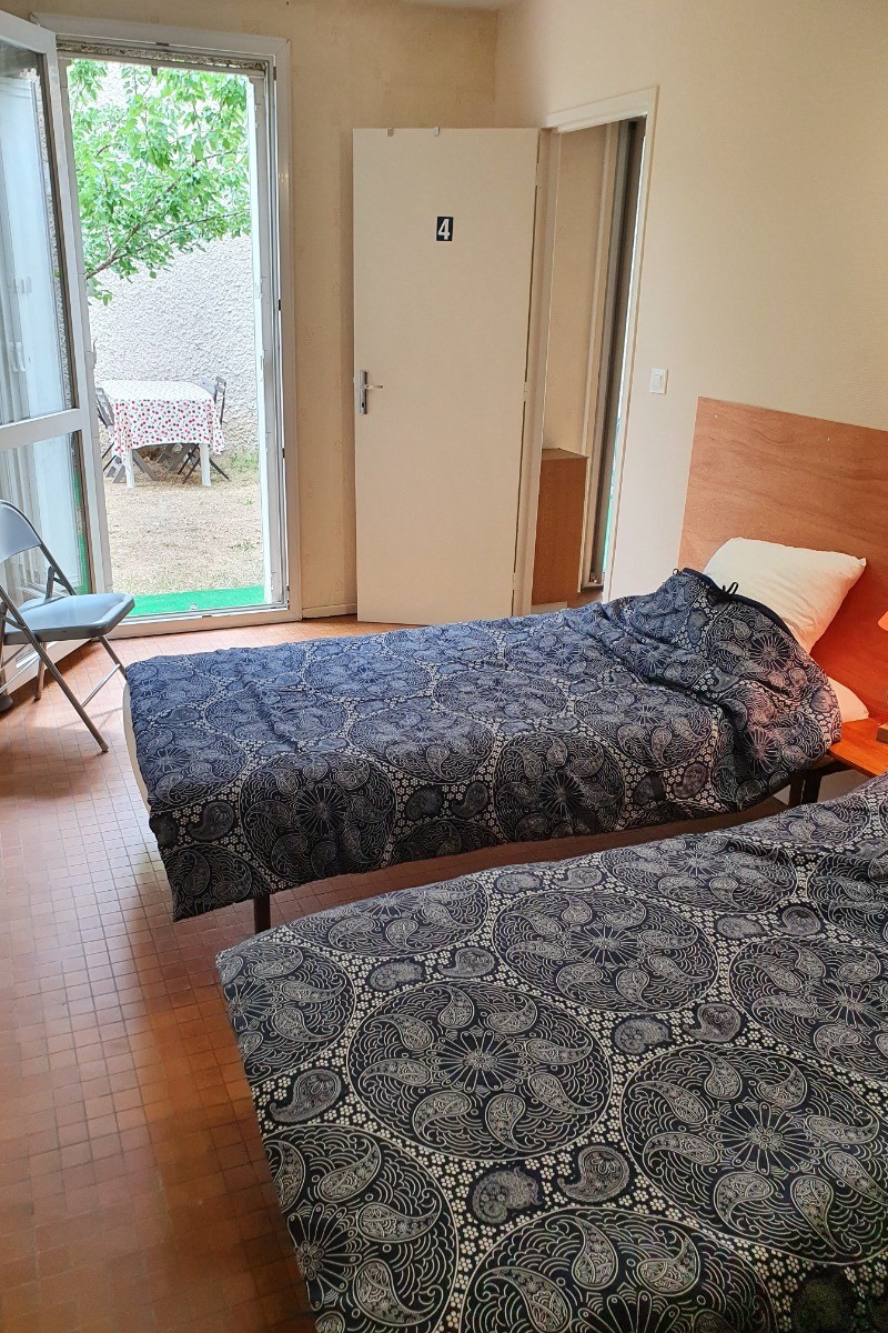 Chambre RDC qui donne sur le jardin