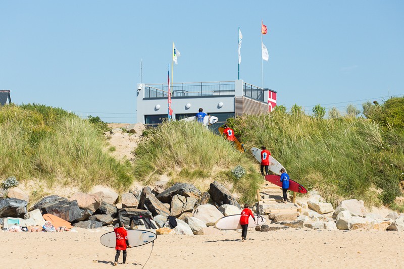 La commune de Siouville est labellisée Ville de surf (2 étoiles) depuis 2017 comme Lacanau, Biarritz ou encore Anglet.