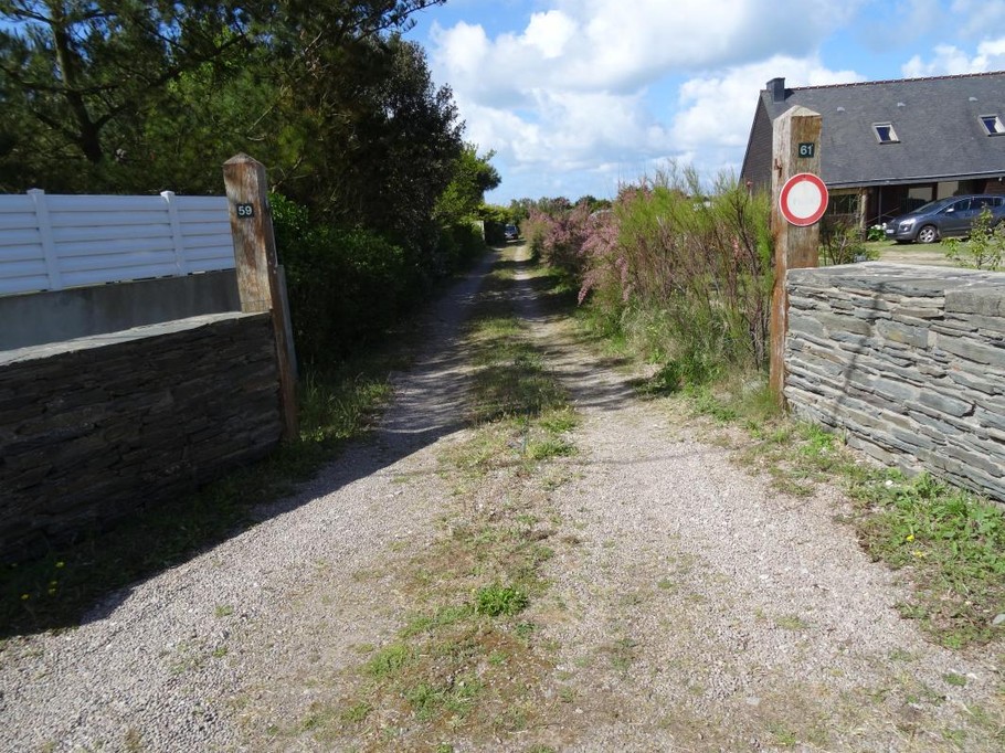 LE CHEMIN PRIVE