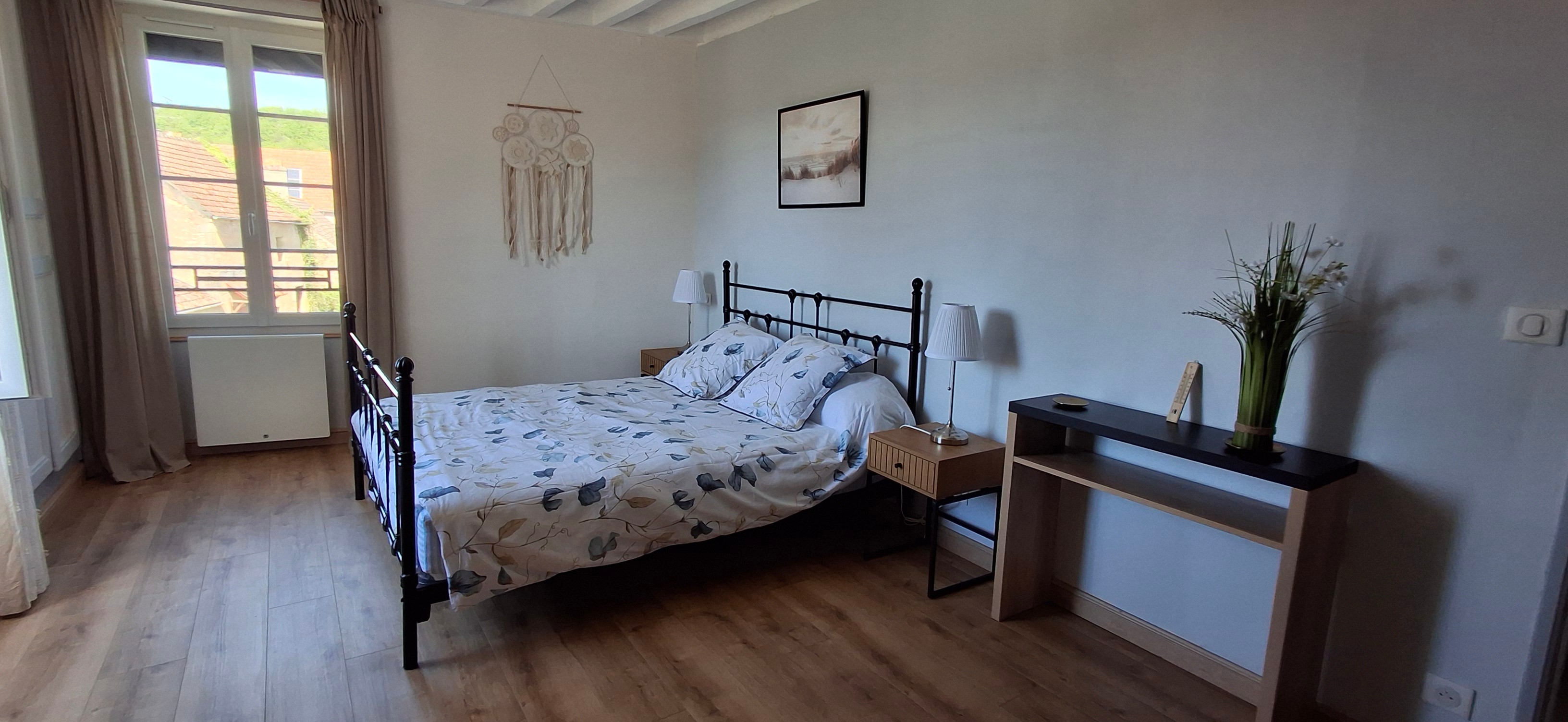 ROOM 1