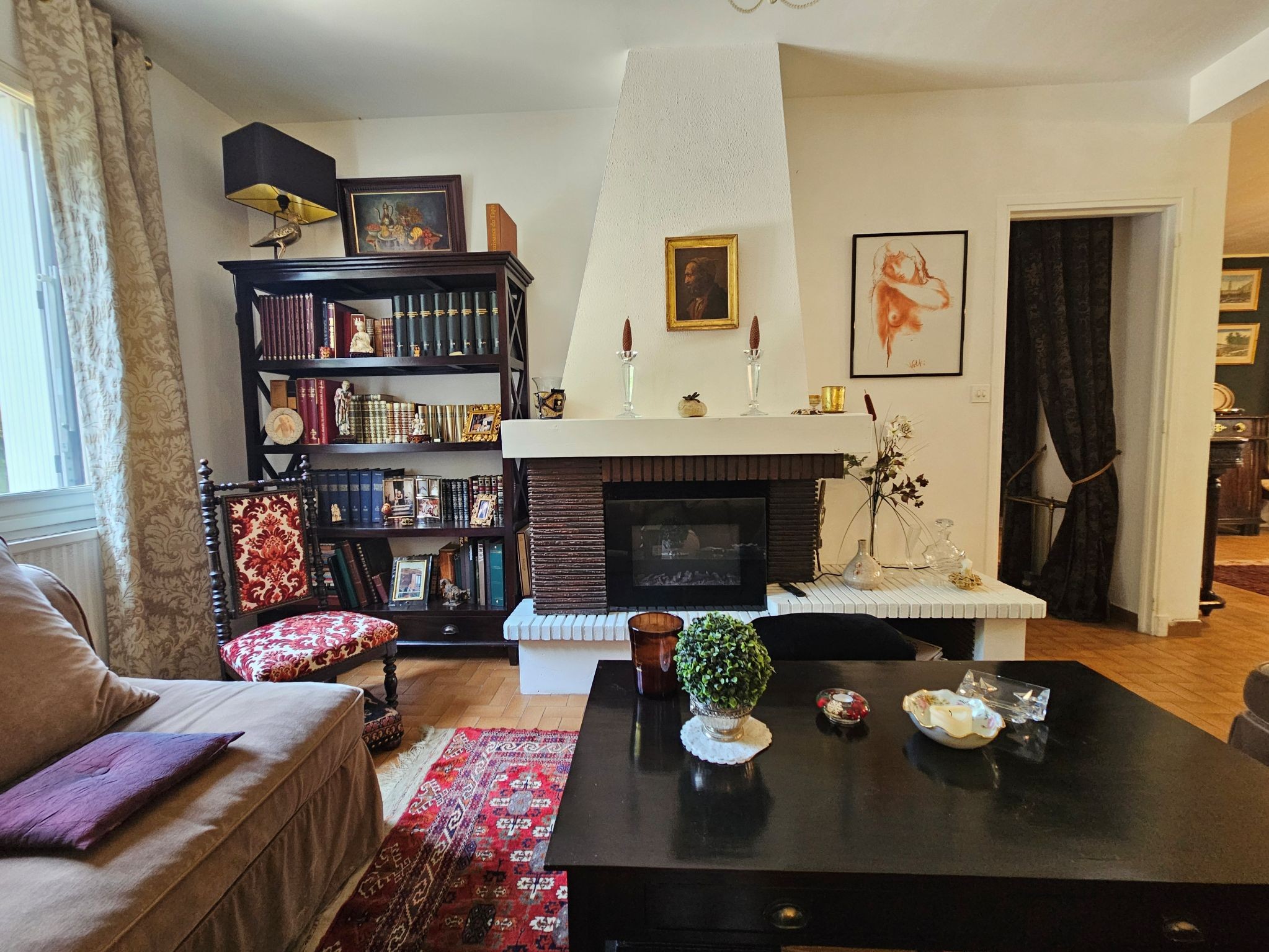 Au rez de chaussée, coin salon commun pour la maison d'hôtes