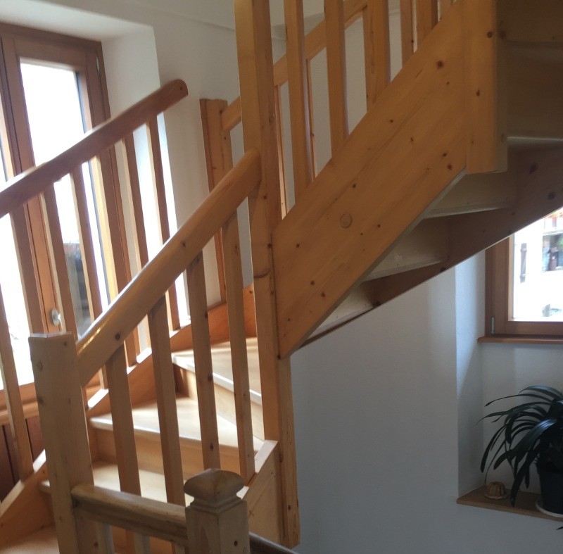 Escalier du 1er au 2 ème étage