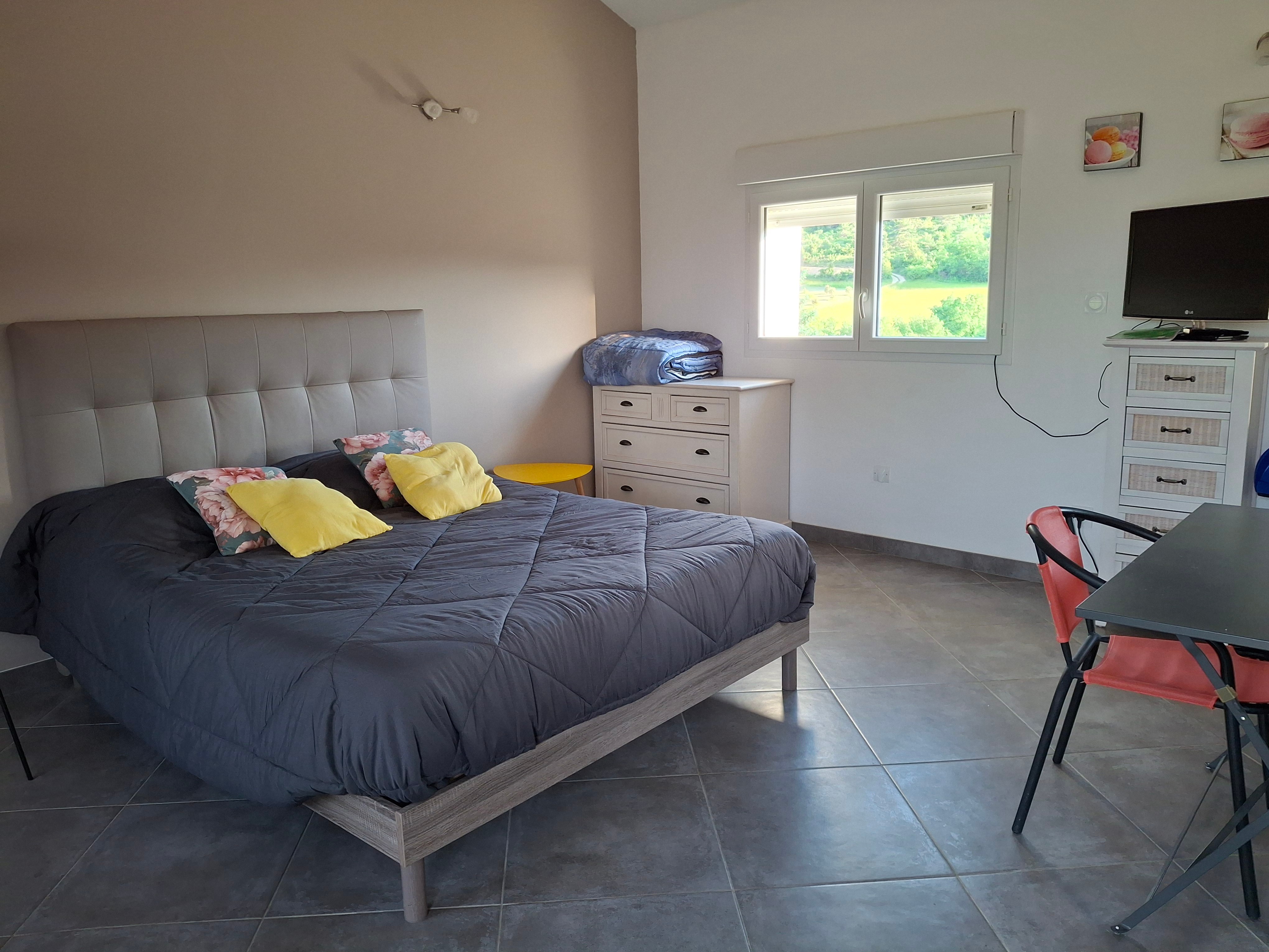 Cabanon provençal - Lit double