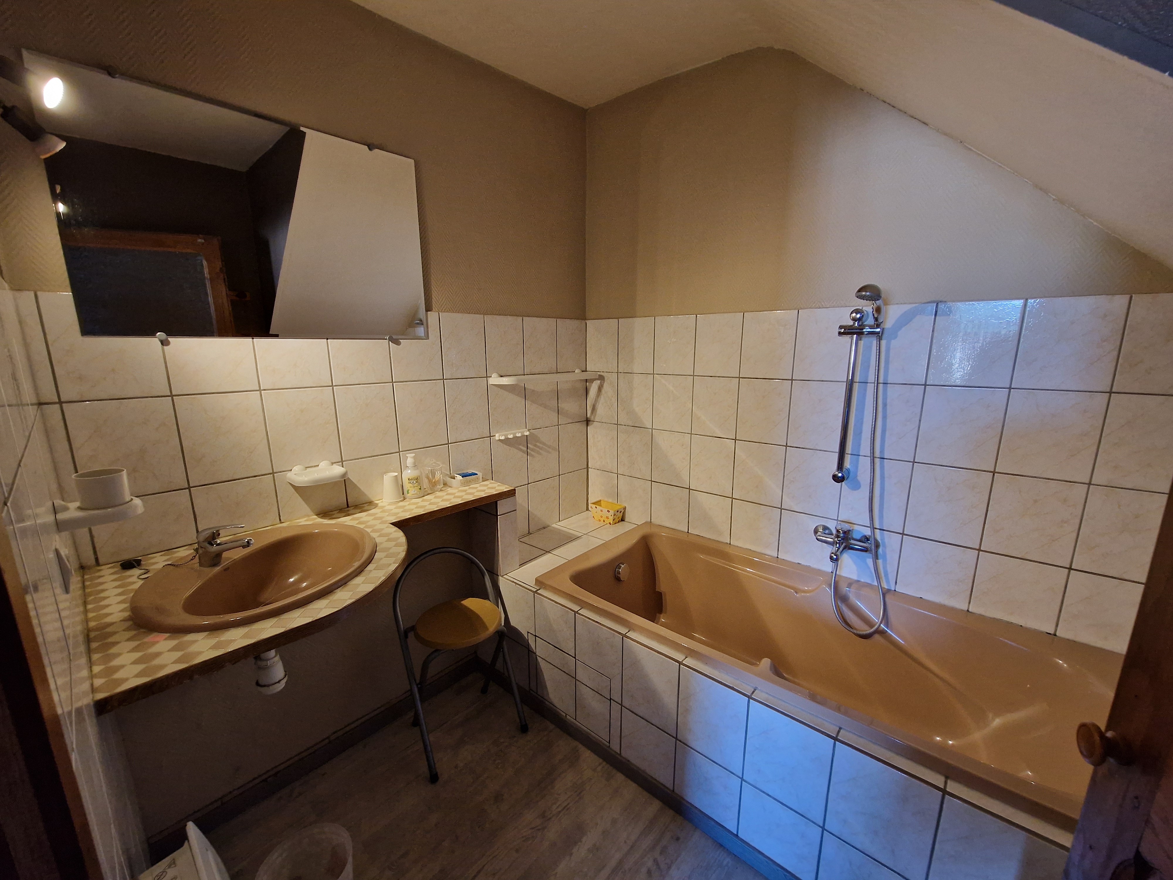 Bathroom – Floréal Room